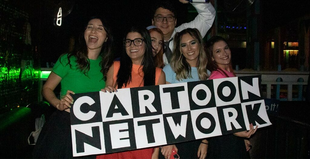 fiesta hallowen De los mensajes de texto a la revolución digital, así han sido nuestros 20 años de historia